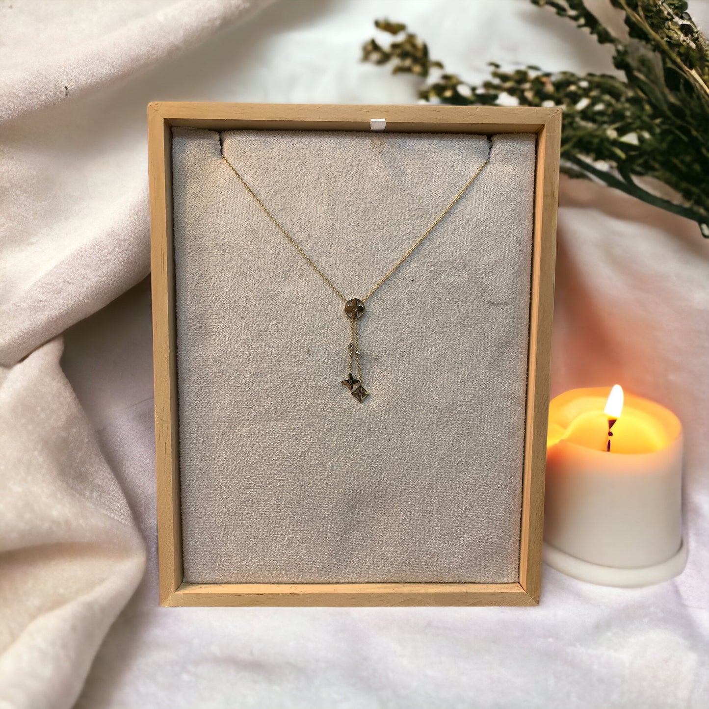 Collier Y Quito