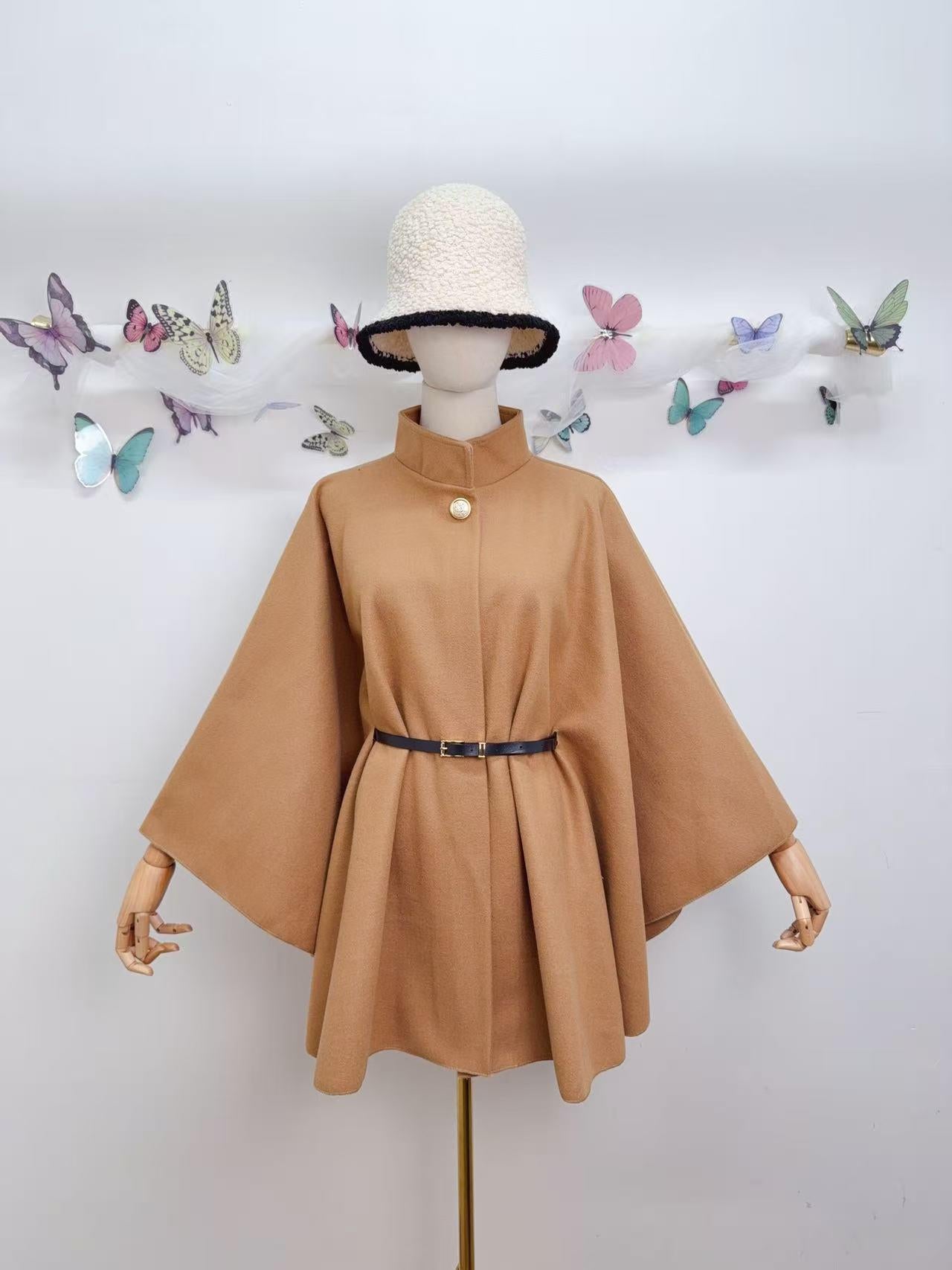 Cape Léanne – Tendance & Ceinture Incluse