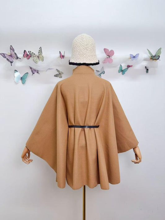 Cape Léanne – Tendance & Ceinture Incluse