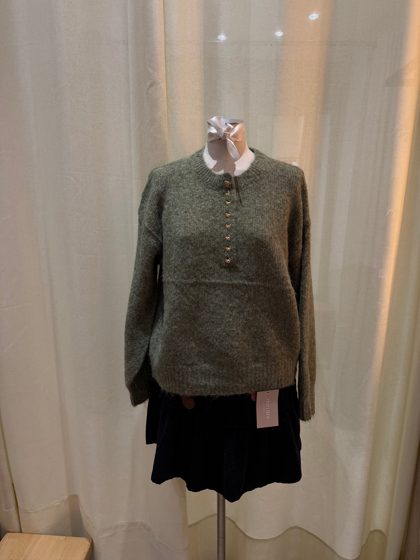 Pull Clothilde – Douceur & détails romantiques