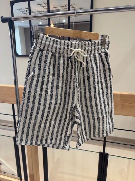 Short léo