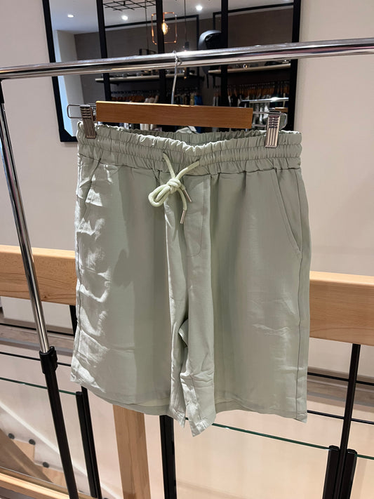 Short Antoine