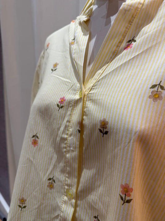 Chemise Emily – Rayures & détails fleuris