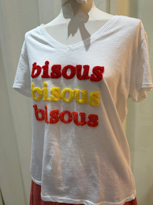 T-shirt Bisous – Détail relief & esprit fun