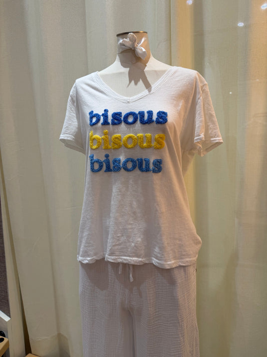 T-shirt Bisous – Détail relief & esprit fun